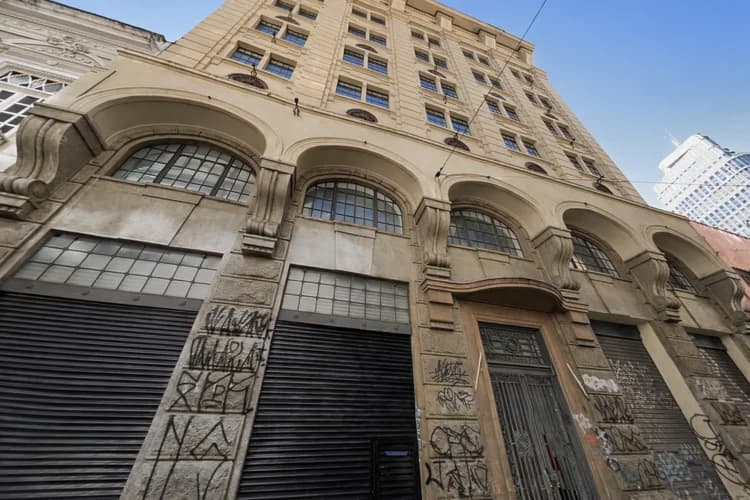 Imagem da matéria: Mais barato que muito 'apê': prédio no Anhangabaú é vendido por R$ 3,5 mi