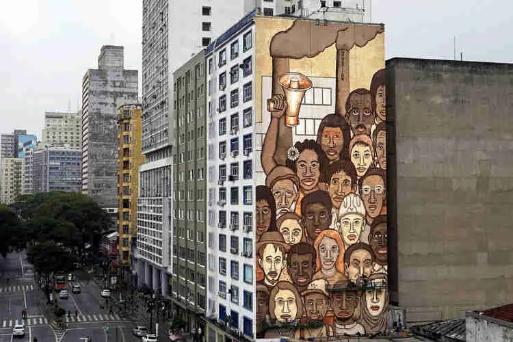 Grafite Mundano: inspiração em Tarcila do Amaral, feito com lama tóxica de brumadinho