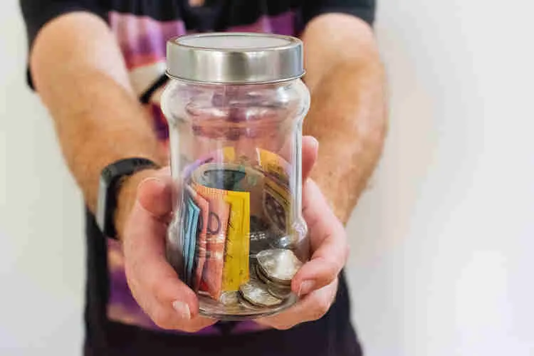 Como escolher um colega de quarto: Quais os benefícios de ter um colega de quarto?