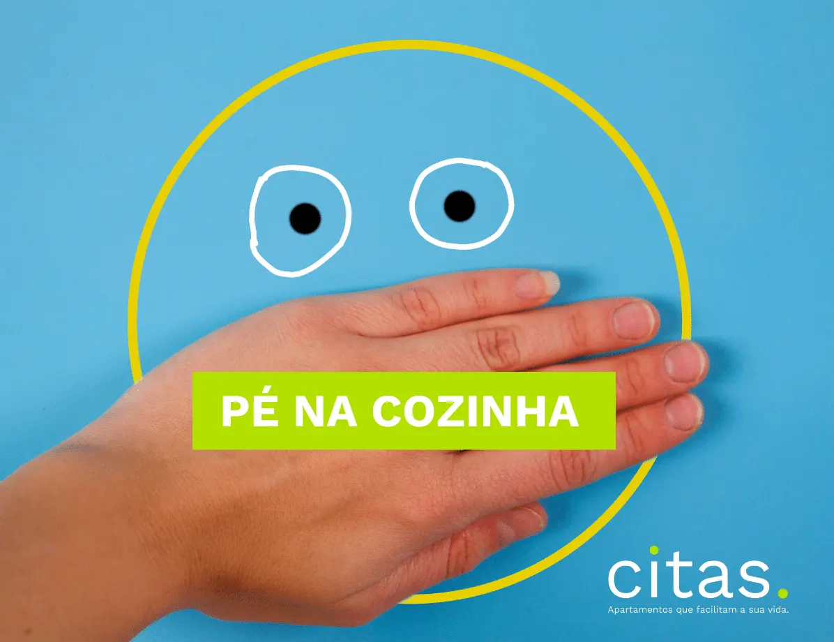 Pé na cozinha